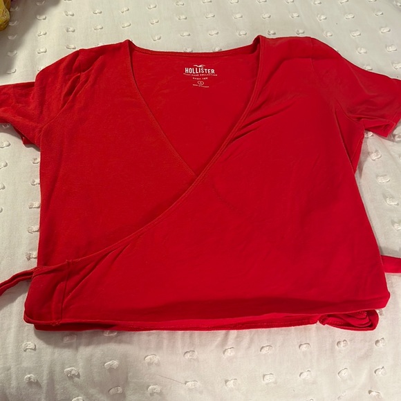 Hollister Baby Wrap Tee - Picture 1 of 6